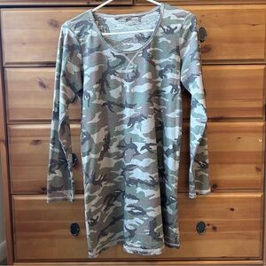 Camo Loungewear Top Fits Like Size Small Womens